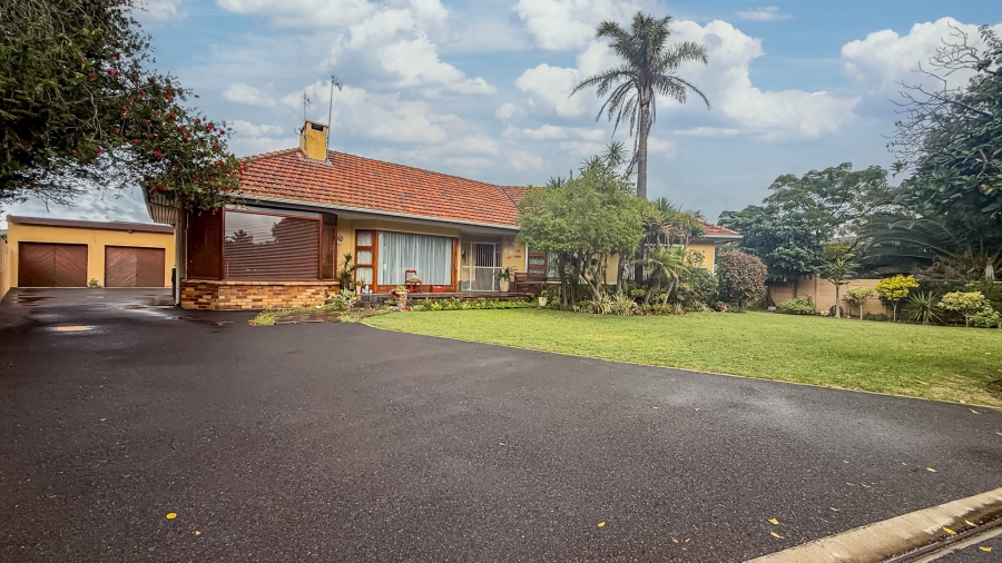 4 Bedroom Property for Sale in De La Haye Western Cape
